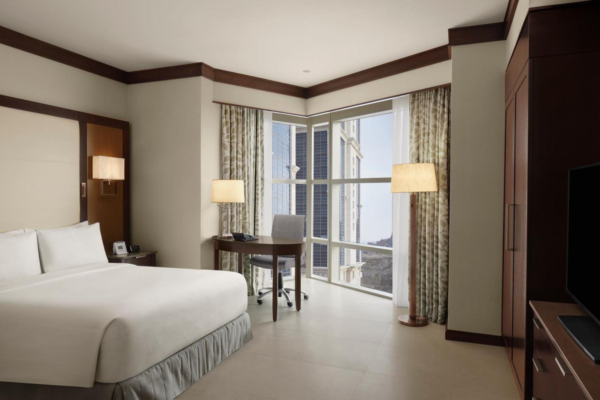 होटल Doubletree By Hilton Jabal Omar Makkah 4*
